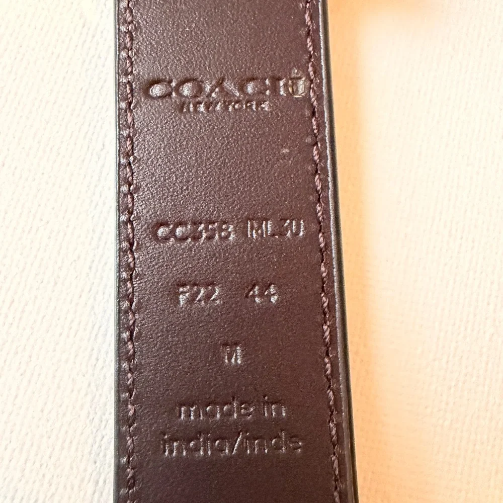 Coach red/burgundy leather belt, 38inches size Medium - Picture 2 of 3